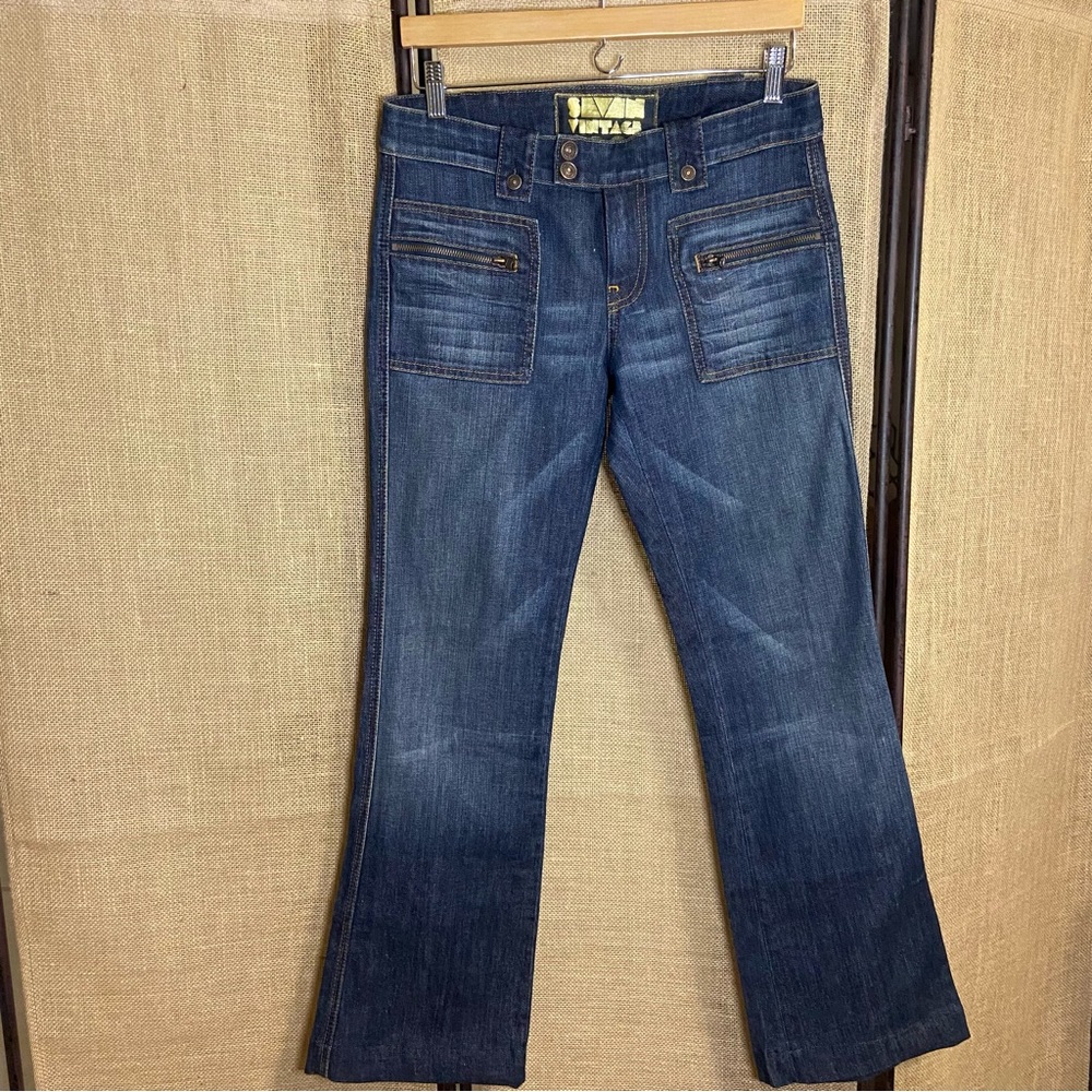 7 For Mankind Vintage 2001 bootcut jean with zipper pockets. Size 28.
